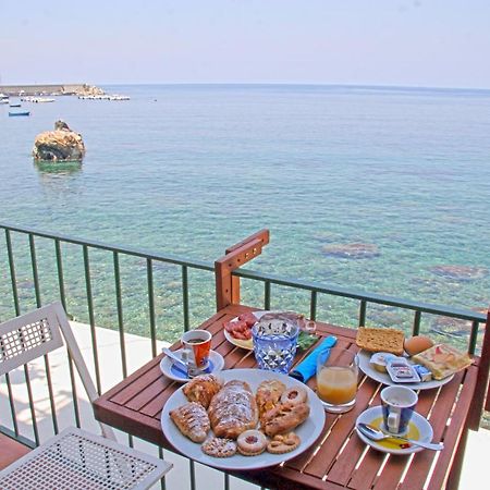 Bb Il Generale Bed & Breakfast Scilla Exterior photo